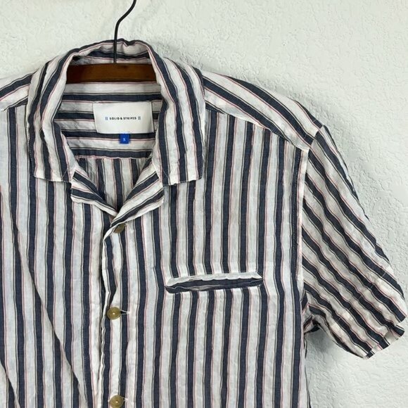 Solid and Striped Cabana Puckered Short Sleeve Stripe Button Down Mens Shirt - Picture 1 of 7